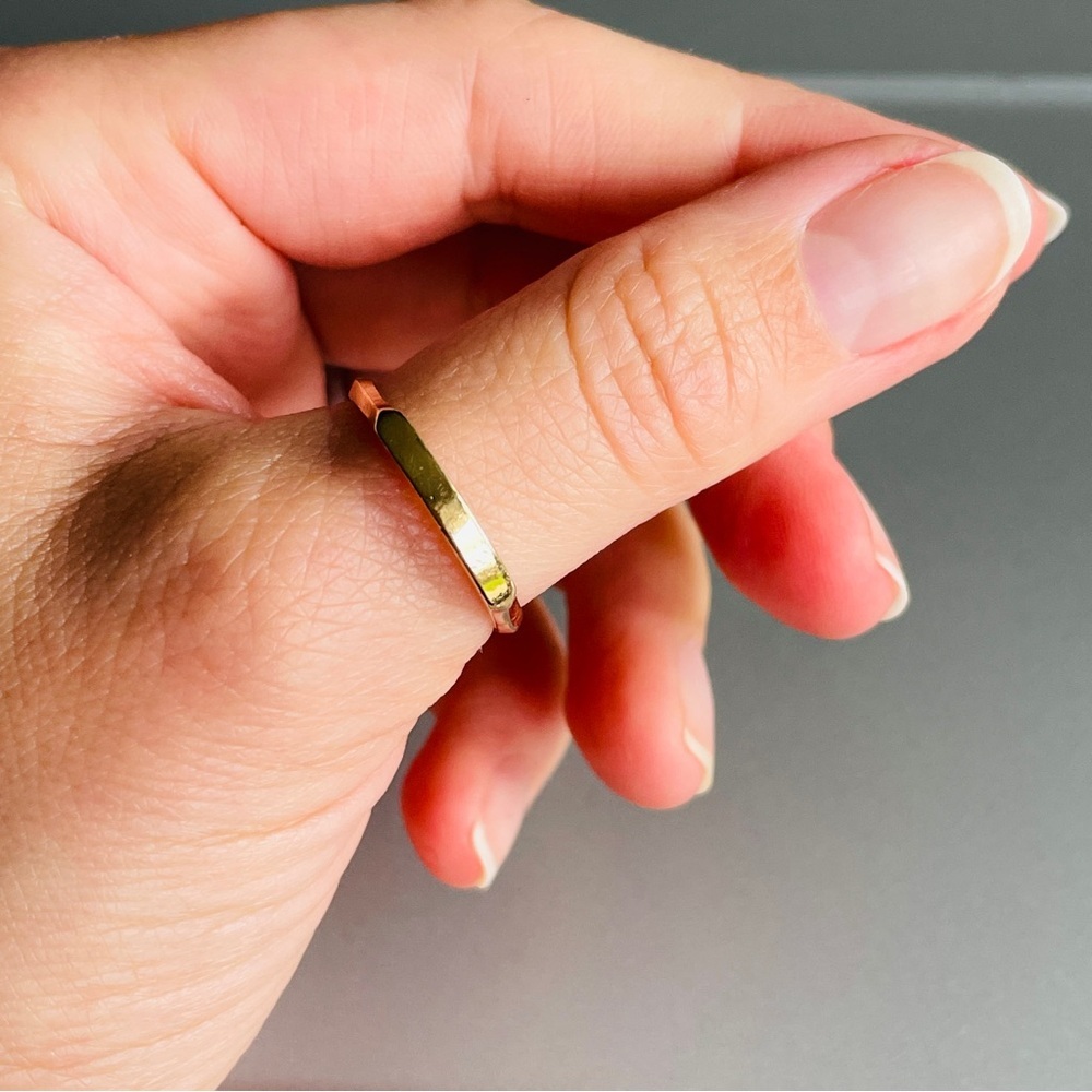 14K Yellow Gold Modern Minimalist Stackable Ring Band Vintage - Picture 4 of 13